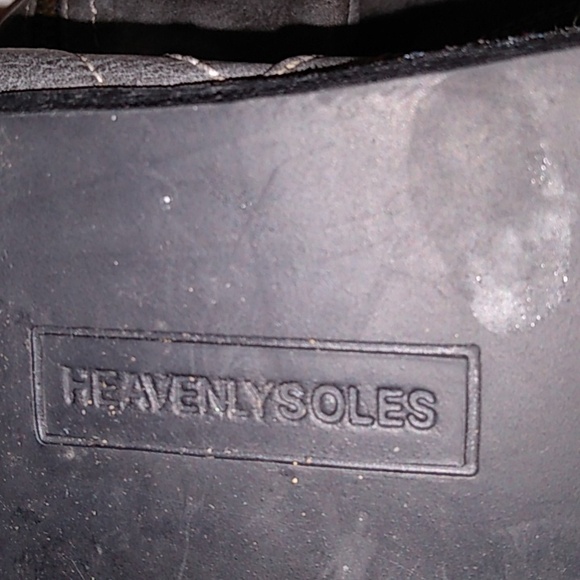 Heavenly Soles Boots 9 - Picture 7 of 7